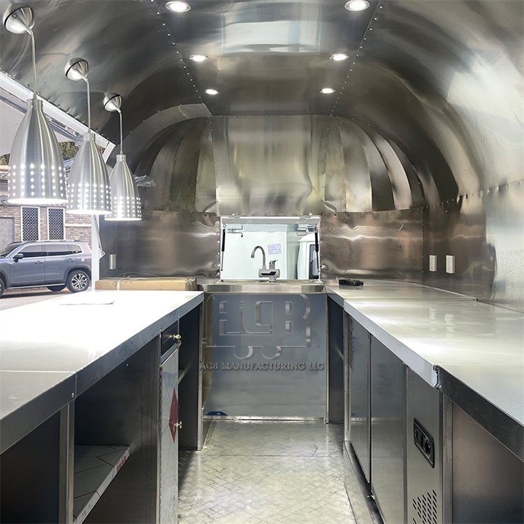 Cheap Truck Sale for Food Food Cart in the Philippines for Sale Truck With Seating Car Mobile Bar Beer Bus With Great Price