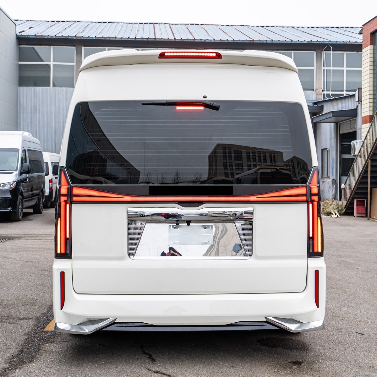 Car Auto Body Kit Bumpers for toyota HIACE 2018-2024 Year Facelift to Ultra-luxury Exterior Styling Accessories Bumpers Lights