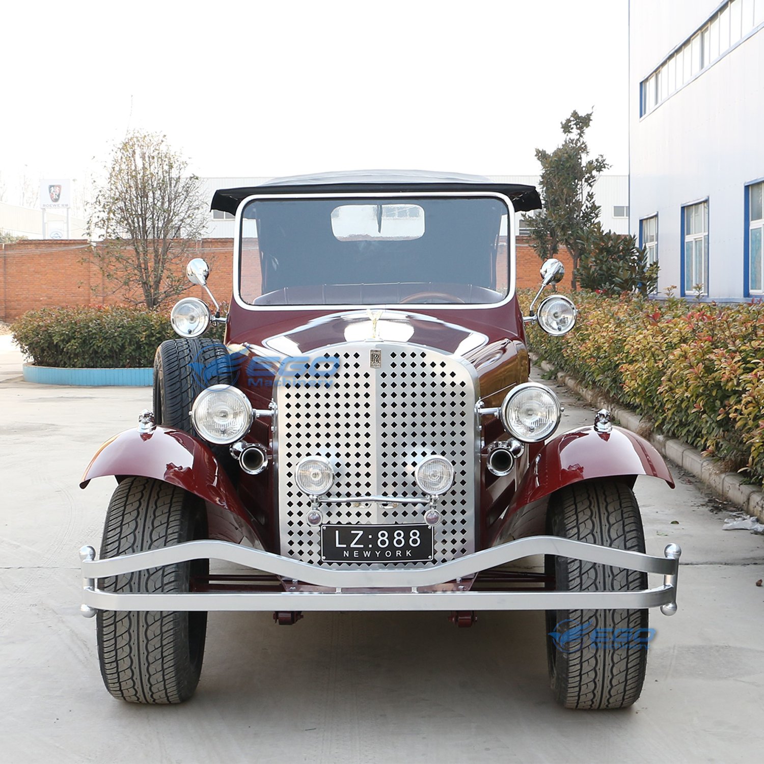 Classic Car Wholesale Cheap Price Classic Electric Vehicle 5 Seats Vintage Classic Car