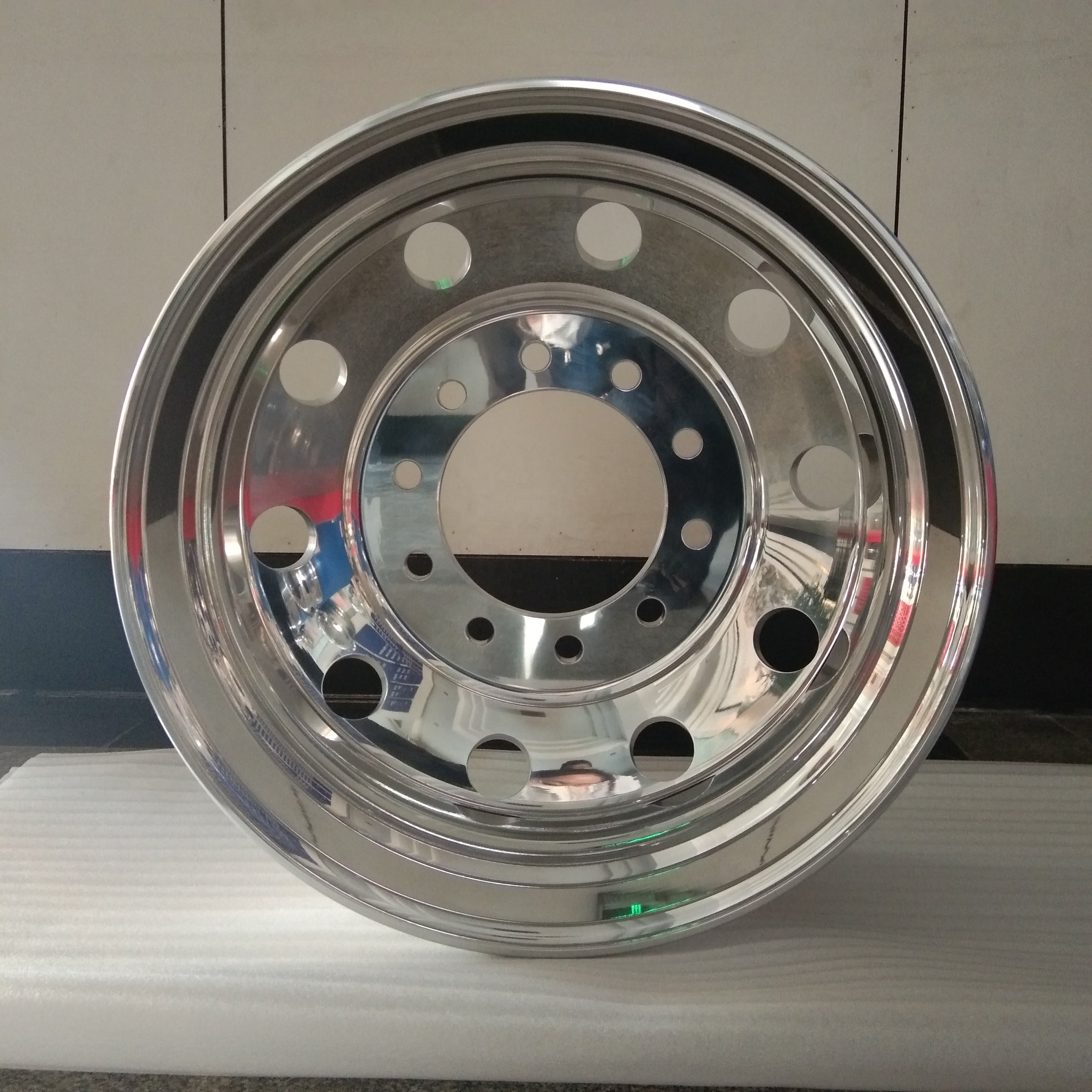 Wheel Manufacturer 24.5*8.25 Forged Wheel 10x285.75 PCD Polished Rims Dually Wheel