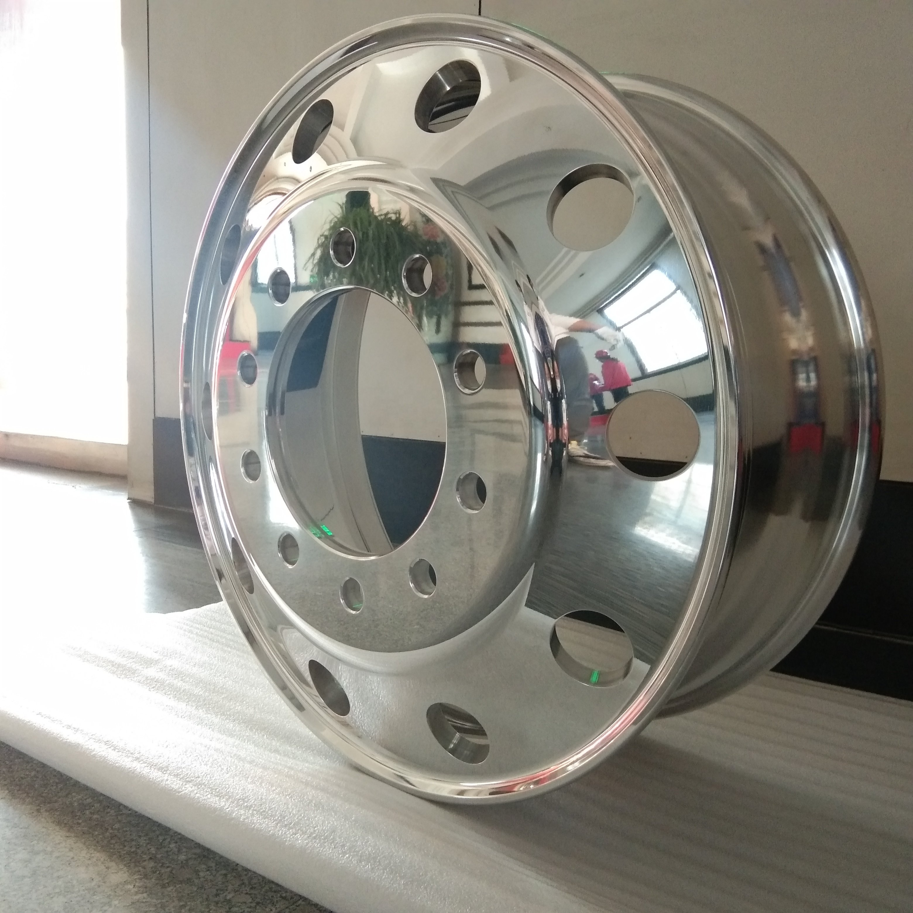 Wheel Manufacturer 24.5*8.25 Forged Wheel 10x285.75 PCD Polished Rims Dually Wheel