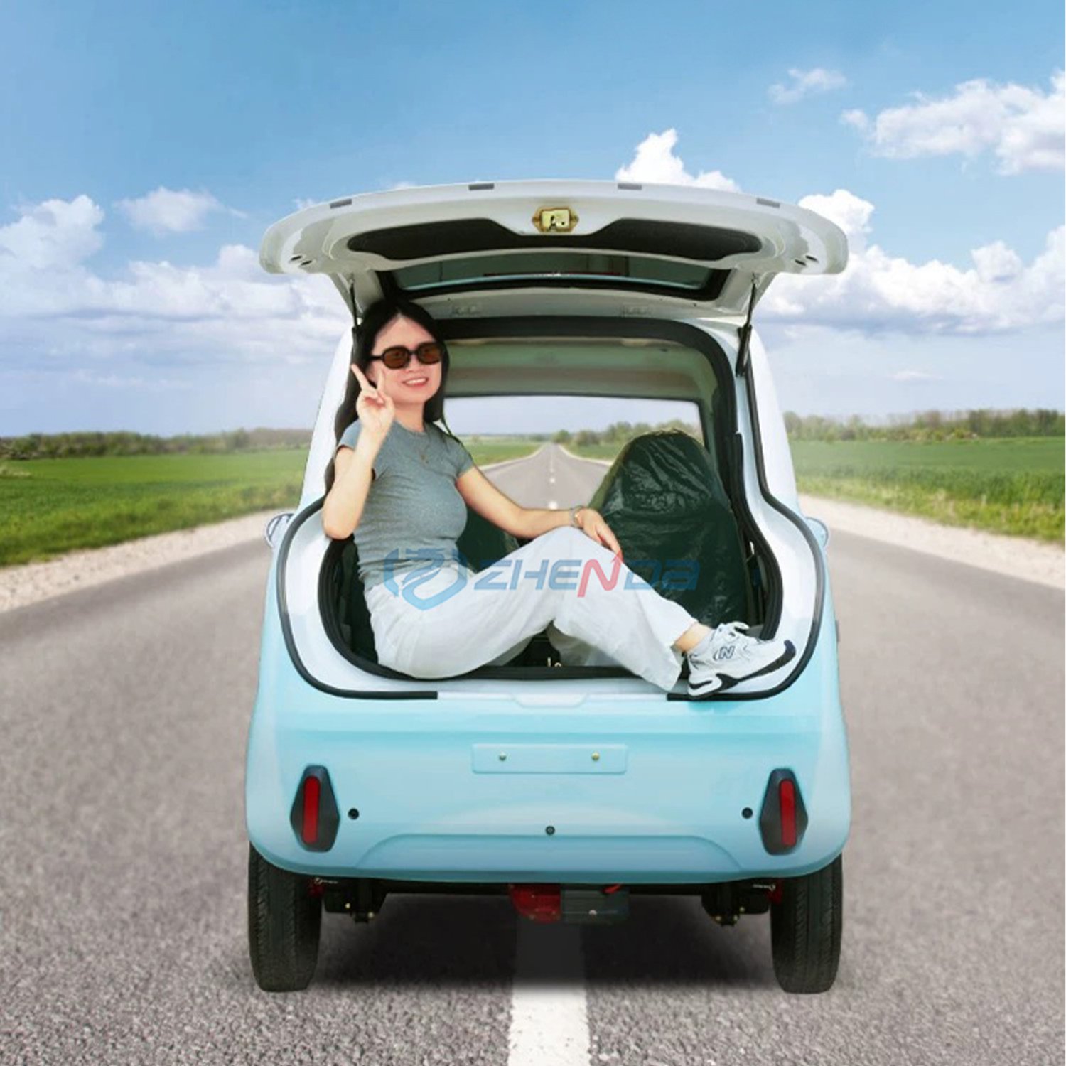 New Energy Electric Vehicles Are Manufactured in China with Large Quantities and Affordable Prices
