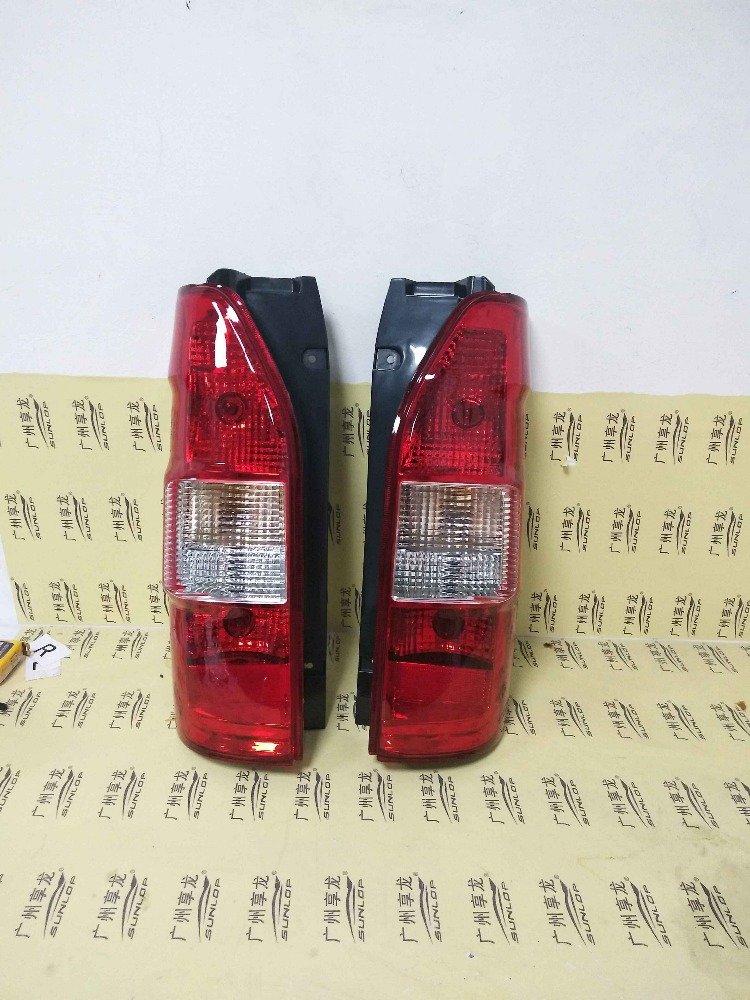 SUNLOP Hiace Tail Lamp for JINBEI H2 Unto Parts #JB1003 Tail Lamp commuter Van Accessories for Hiace KDH 200 Bodykit
