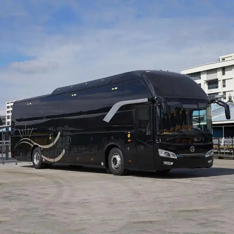 2023 New 55 Seater Passenger Bus Front Engine Manual Transmission Euro 3 Emission Standard Available for Sale