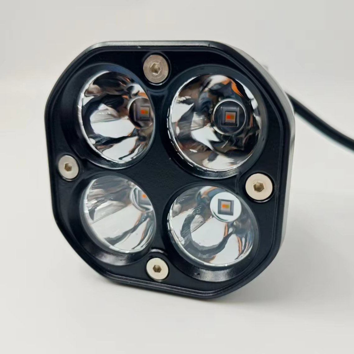 Factory Supply 4 Inch 12V 24V Waterproof Cube Light Led Driving Light for Car Truck