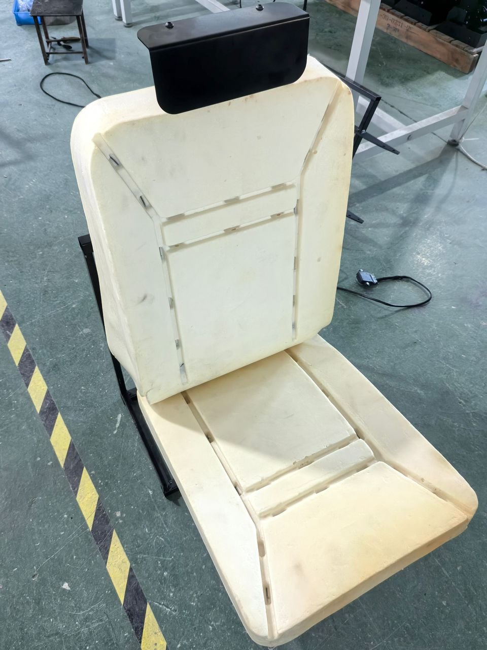 2024 China Manufacturer Hidden Seat Frame for Luxury VIP Sedan and Van, Flip up Seat Frame