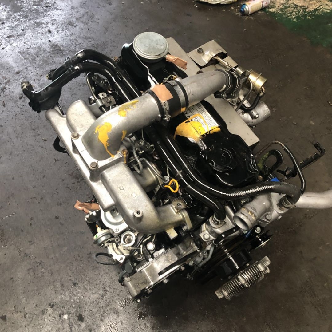 Good Condition and Second Hand Original Nissans Qd32 Qd32t Diesel Engine with 4x2 4x4 Gearbox for D21 D22 Pickup