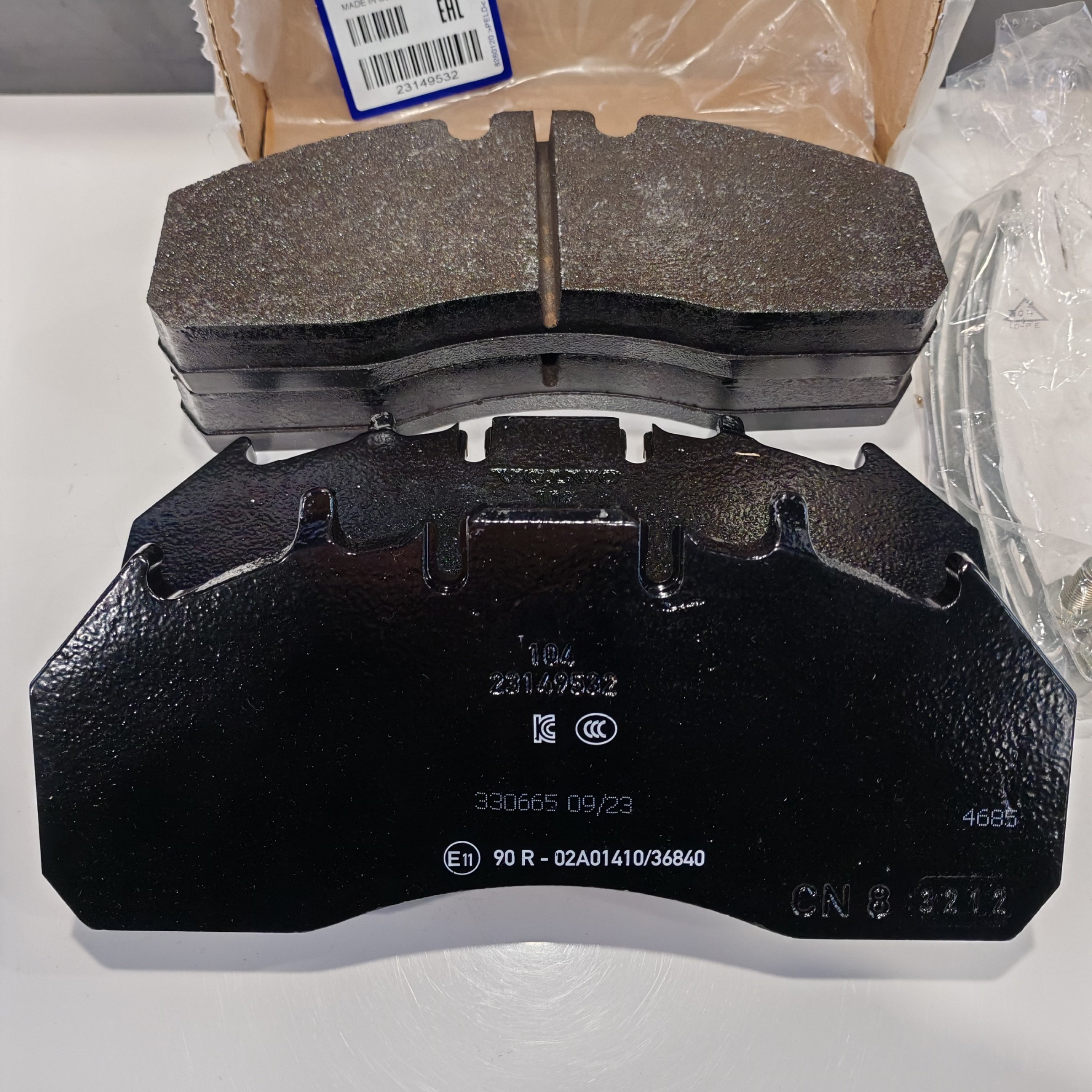 Semi Metallic Ceramic Truck Bus Brake Pad 23149532 Fit for VOLVO RENAULT TRUCKS