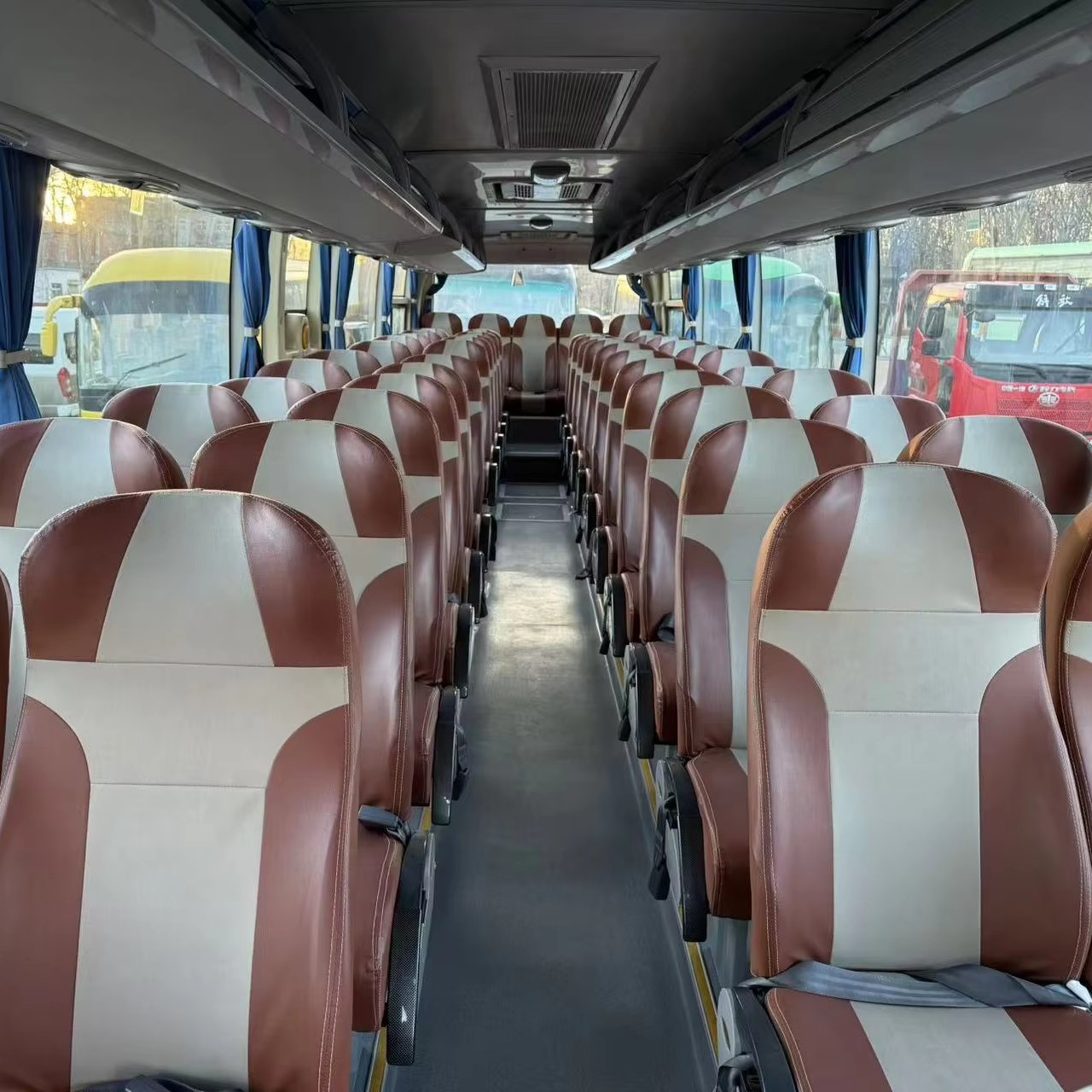 Yutong Bus Zk6119 50 Seater Yuchai Engine Double Door Coach Bus for Africa