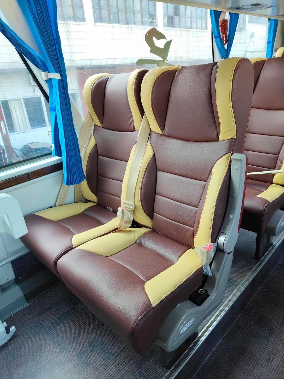 Wholesale Popular Manufacturer Luxury Auto Seat Electric Car Conversion Parts and Accessories Interior VIP Bus Seat for Van Bus