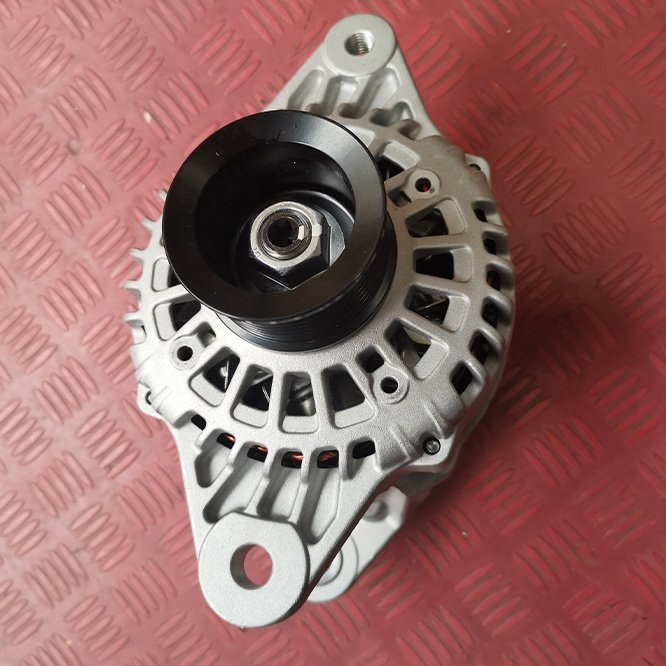 ISDF4.5 DCEC 28V 80A Original Genuine Aftermarket Motor Parts 24 Volt Alternator 5662929