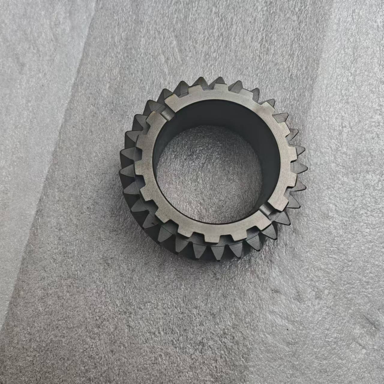 New Heavy Bus Transmission Engine Part Auto Repair Parts 2 Axis 6 Speed Gearbox Pinion