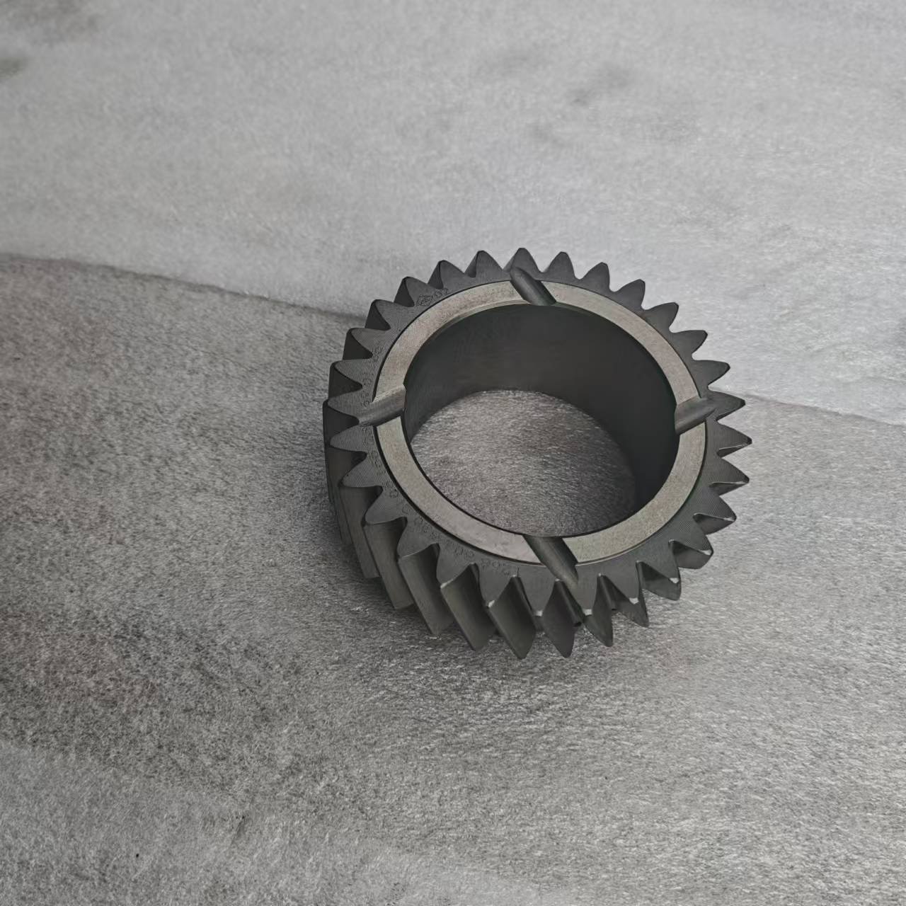 New Heavy Bus Transmission Engine Part Auto Repair Parts 2 Axis 6 Speed Gearbox Pinion