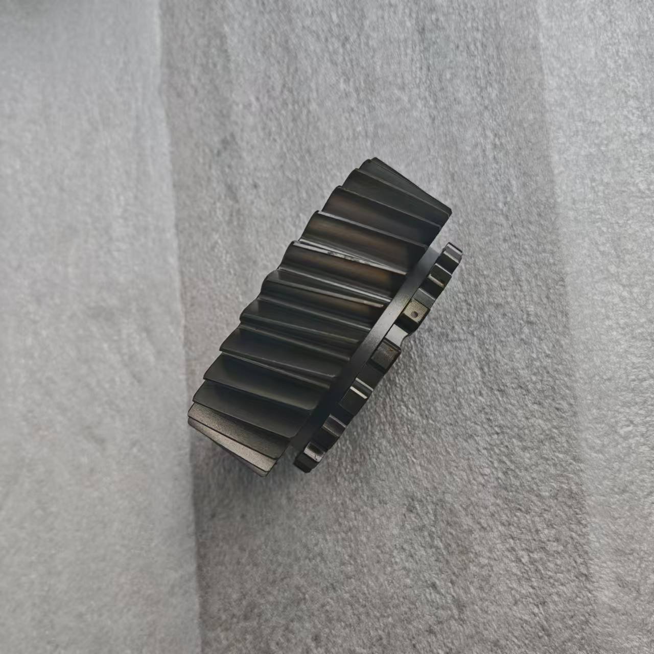 New Heavy Bus Transmission Engine Part Auto Repair Parts 2 Axis 6 Speed Gearbox Pinion