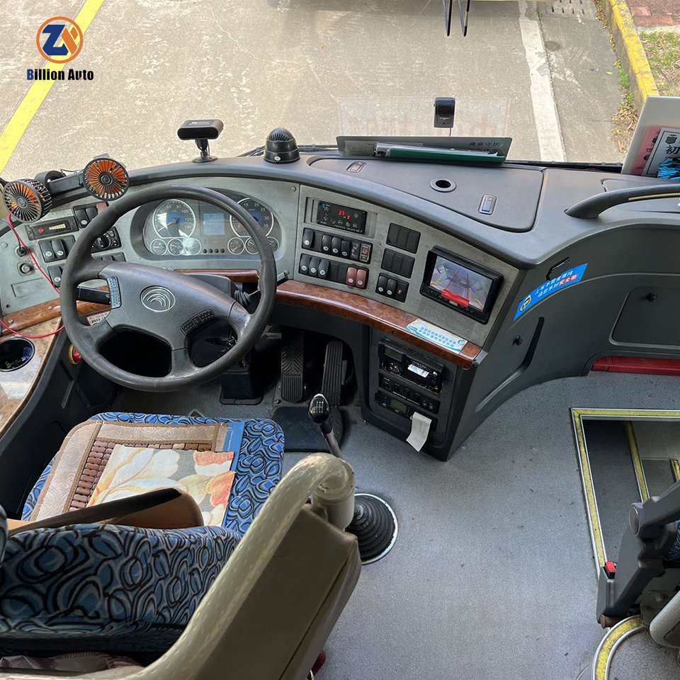 Yutong Bus ZK6119 47seats diesel Engine Lhd Luxury Express Bus Used Coaches Bus