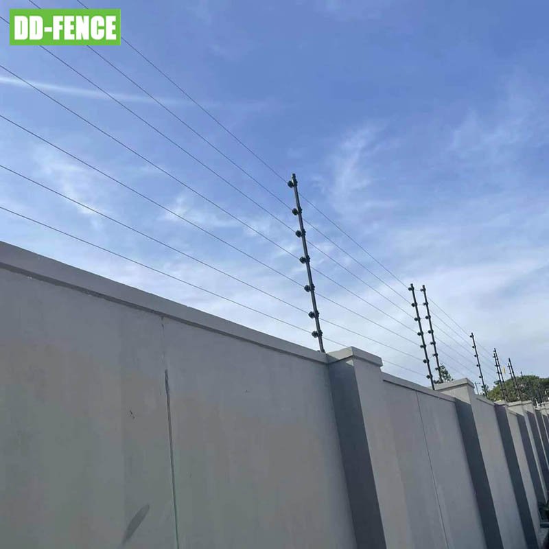 Hot Sale Anti Climb Security High Voltage Electric Perimeter Fences Electric Wire Fence for Garden House Backyard