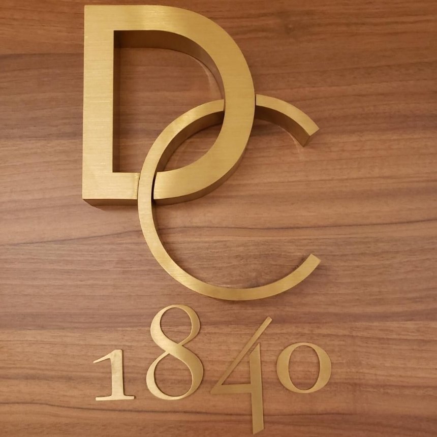 Customized Indoor & Outdoor 304 Stainless Steel Logo & Alphanumeric Sign ACrylic Lighting Indicator Companies Parks Advertising