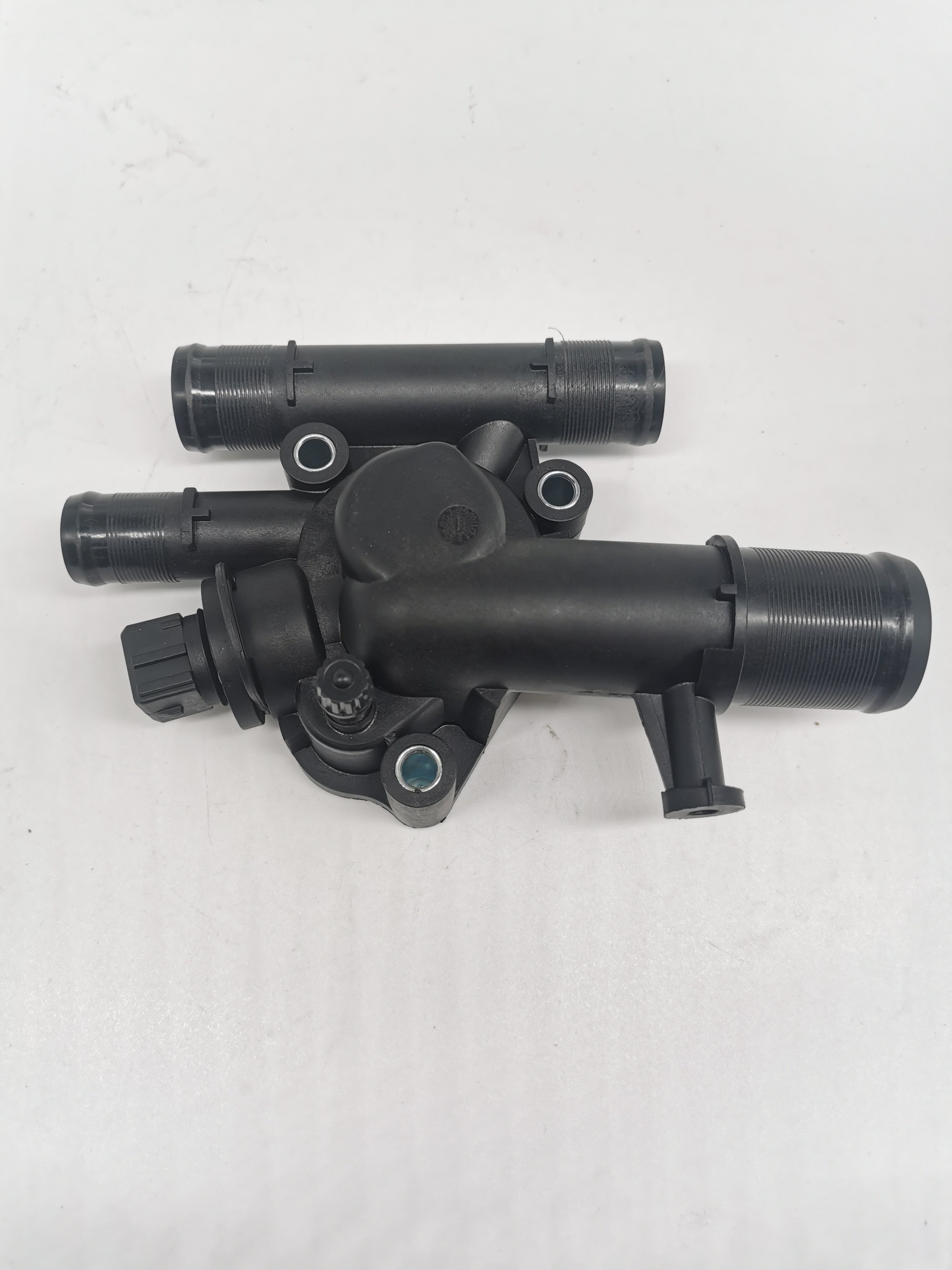 engine cooling thermostat housing cover a engine parts 8200674368