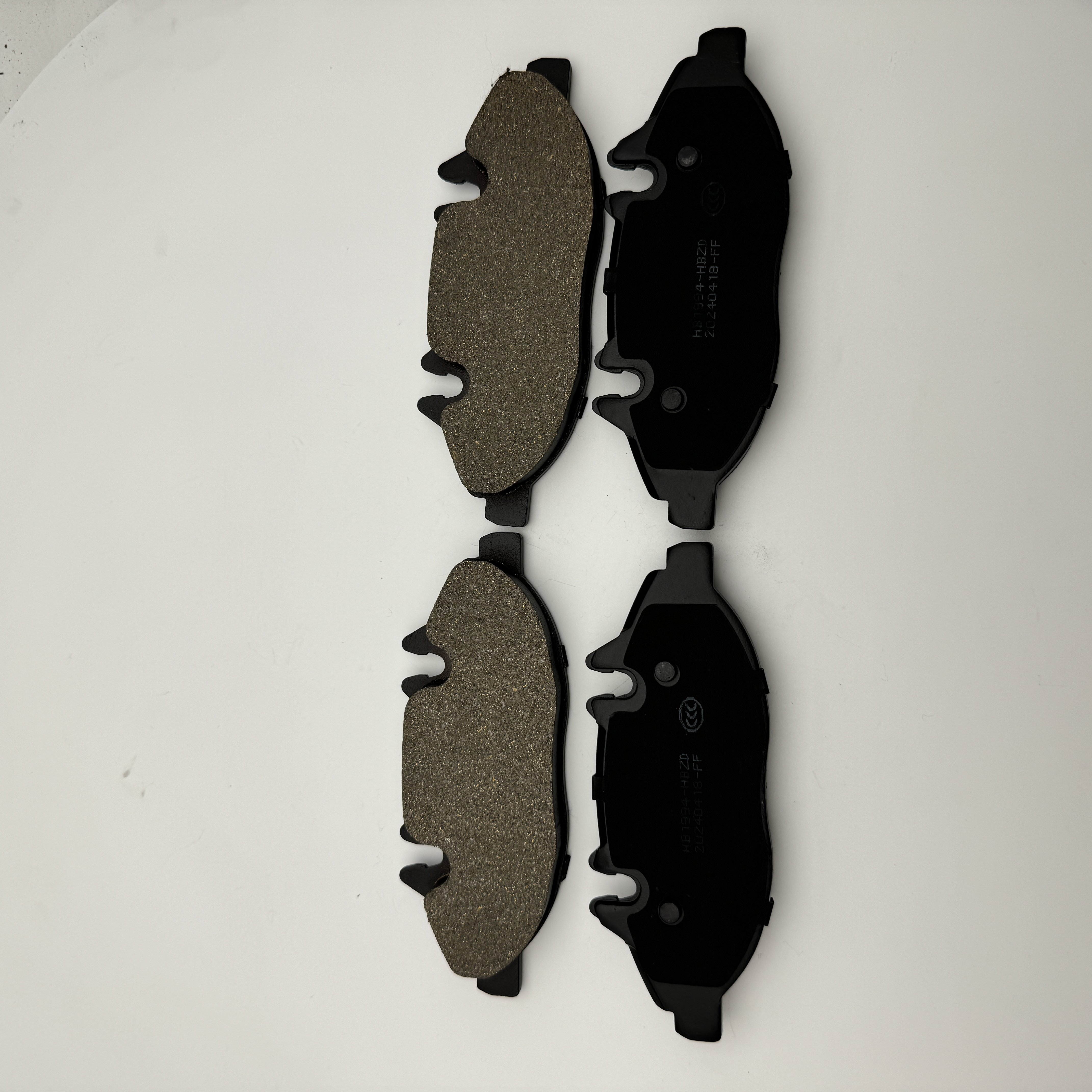 VKZ1994 Ceramic Brake Pad Semi-Metallic Brake Pad for MERCEDES-BENZ D1994-9224 003 420 78 20 a 006 420 43 20