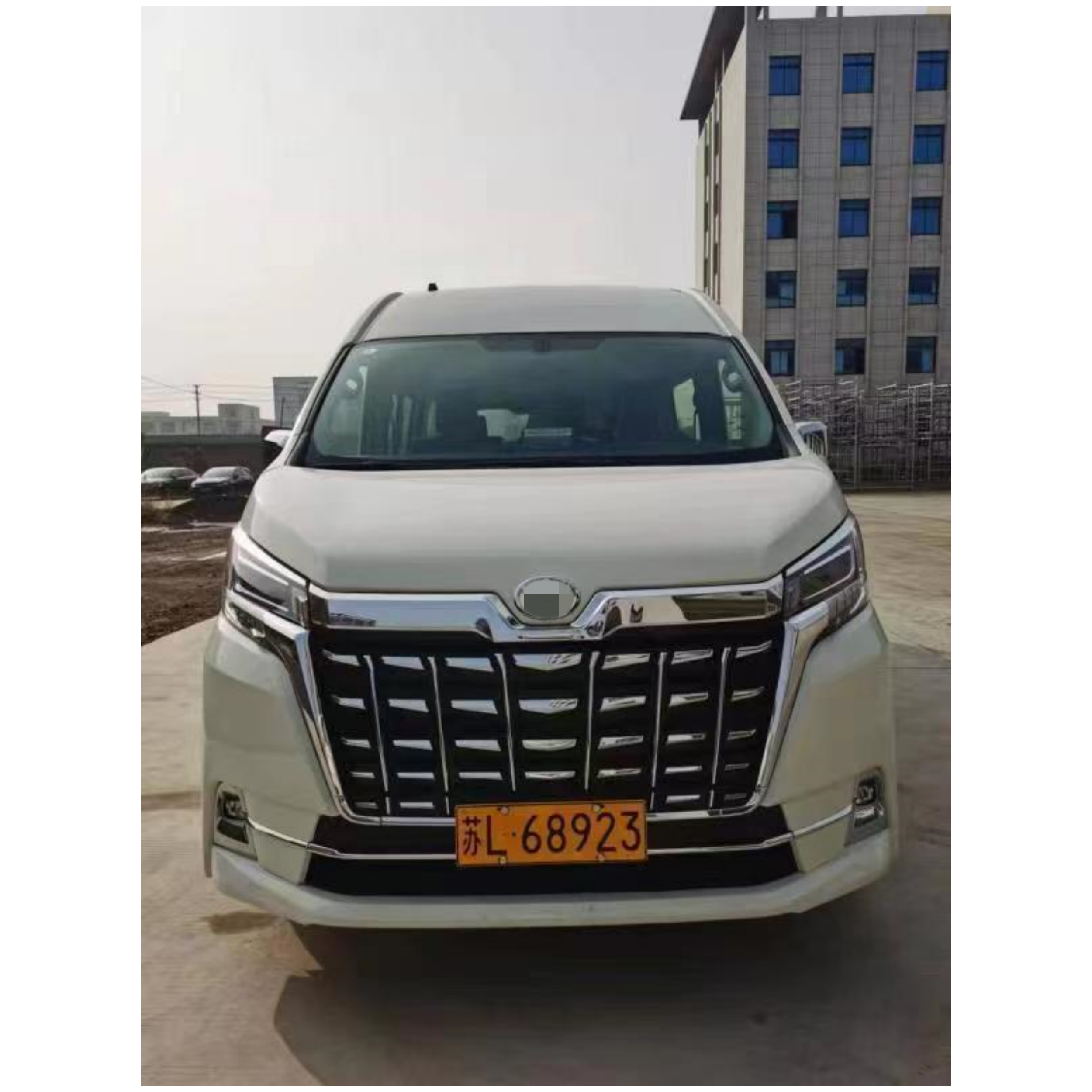 Factory Direct Sales HIACE Body Kit Front Face Grille Upgrade Modified Bumper Plastic Material