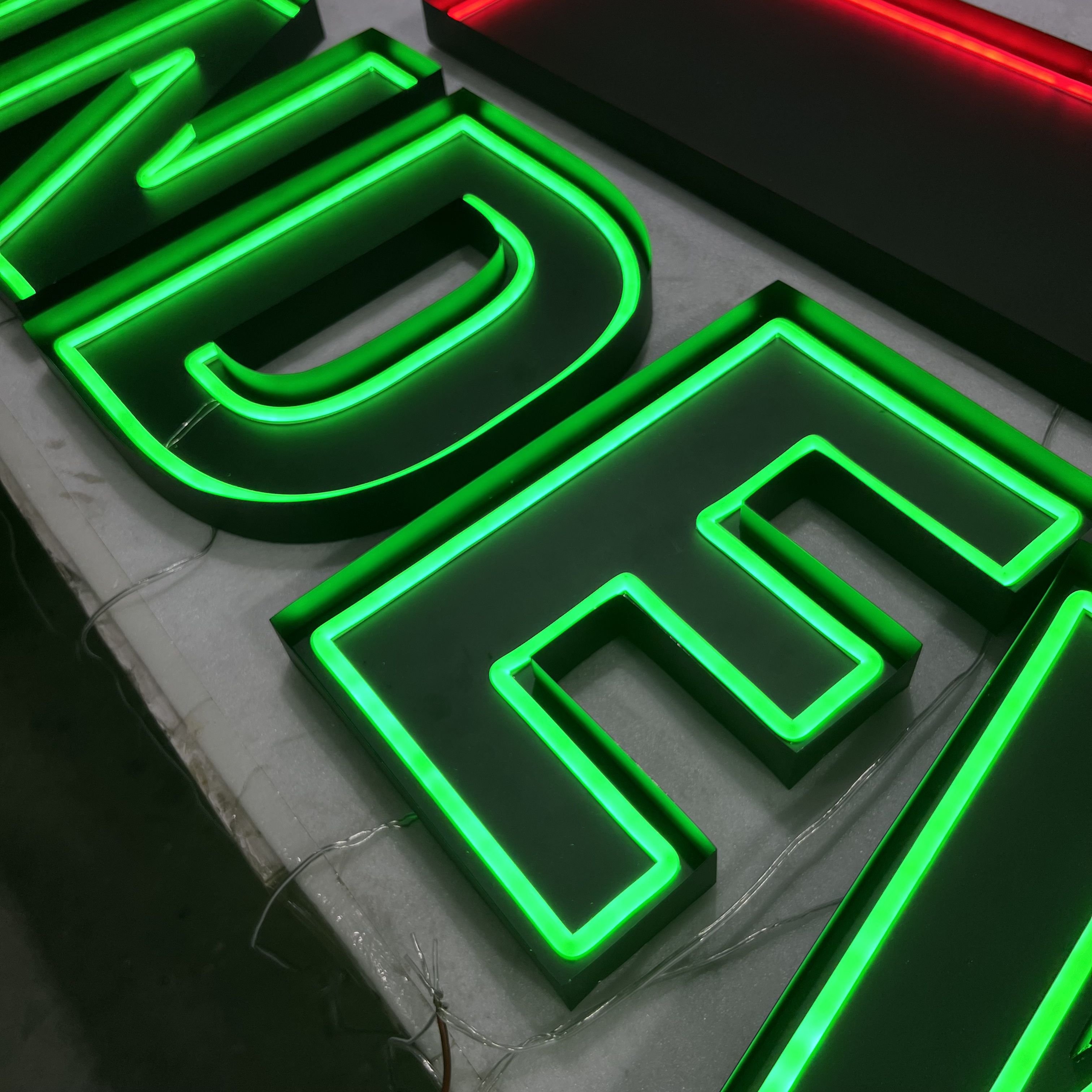 Custom Led Illuminated Moke Shop bar Neon Letter Sign Custom Advertising Neon Sign
