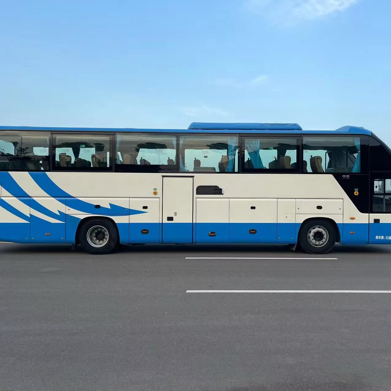 2021 Used Yutong Diesel Coach Buses 310 Yuchai Engine 30 40 50 60 70 Seats LHD 200k km Shuttle Buses for Tourism City Bus Genre