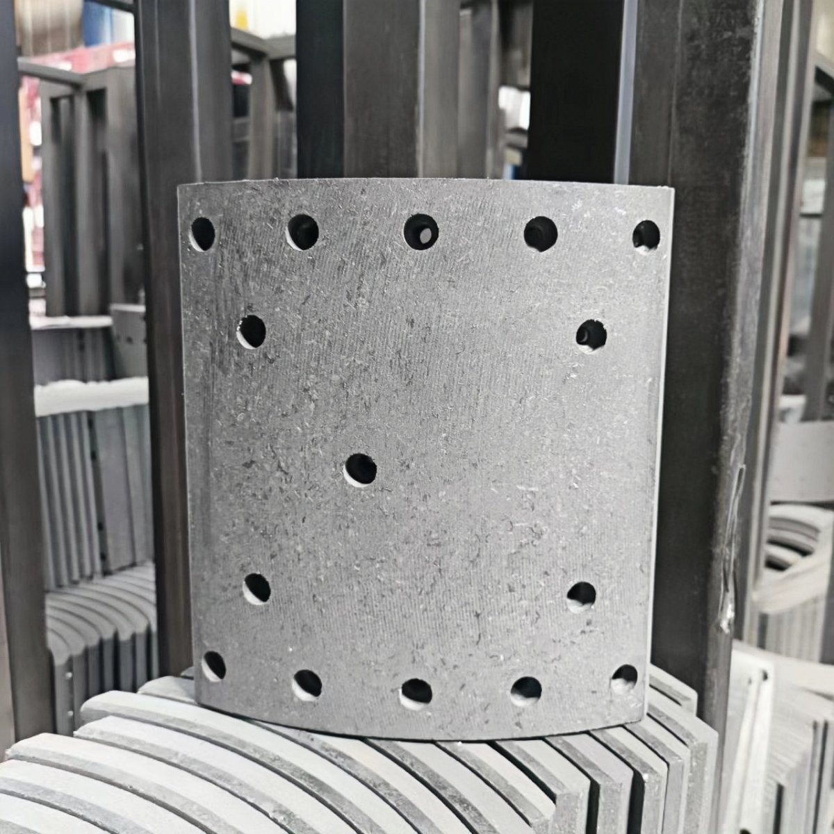 Popular Sale Africa Market Quality Good Price Yutong Bus Brake Lining Front and Rear Break Lining for Kinglong Bus