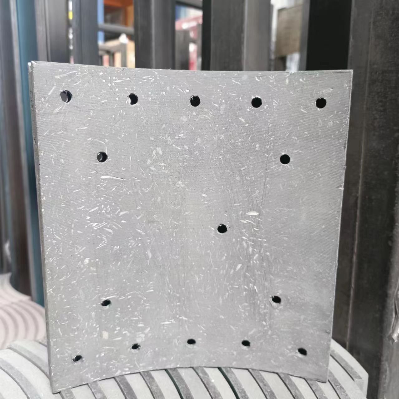 Popular Sale Africa Market Quality Good Price Yutong Bus Brake Lining Front and Rear Break Lining for Kinglong Bus