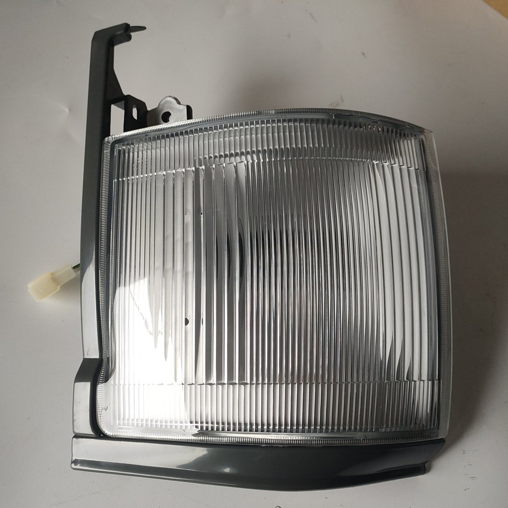 Auto Light Corner Lamp Hiace Van RZH 100 1993-1994 21215D5 81610-26030 81620-26030