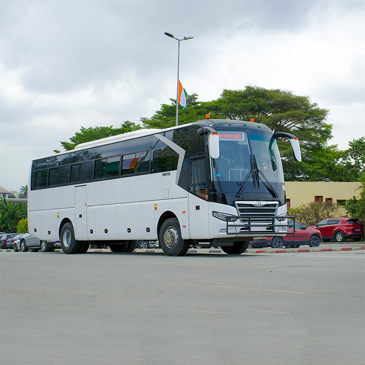 Lck6120d Zhong Tong Used Bus Left Hand Drive 65 Seater Buses Manual Gear Box Luxury Bus Full Set Manual Euro 2 Diesel