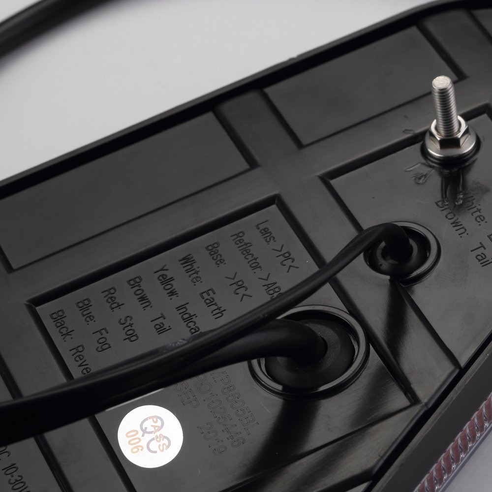ECE Waterproof 10-30V Indicator Turn Stop Tail Reverse Fog Reflector Combination LED Tail Lights LED Truck Trailer Light