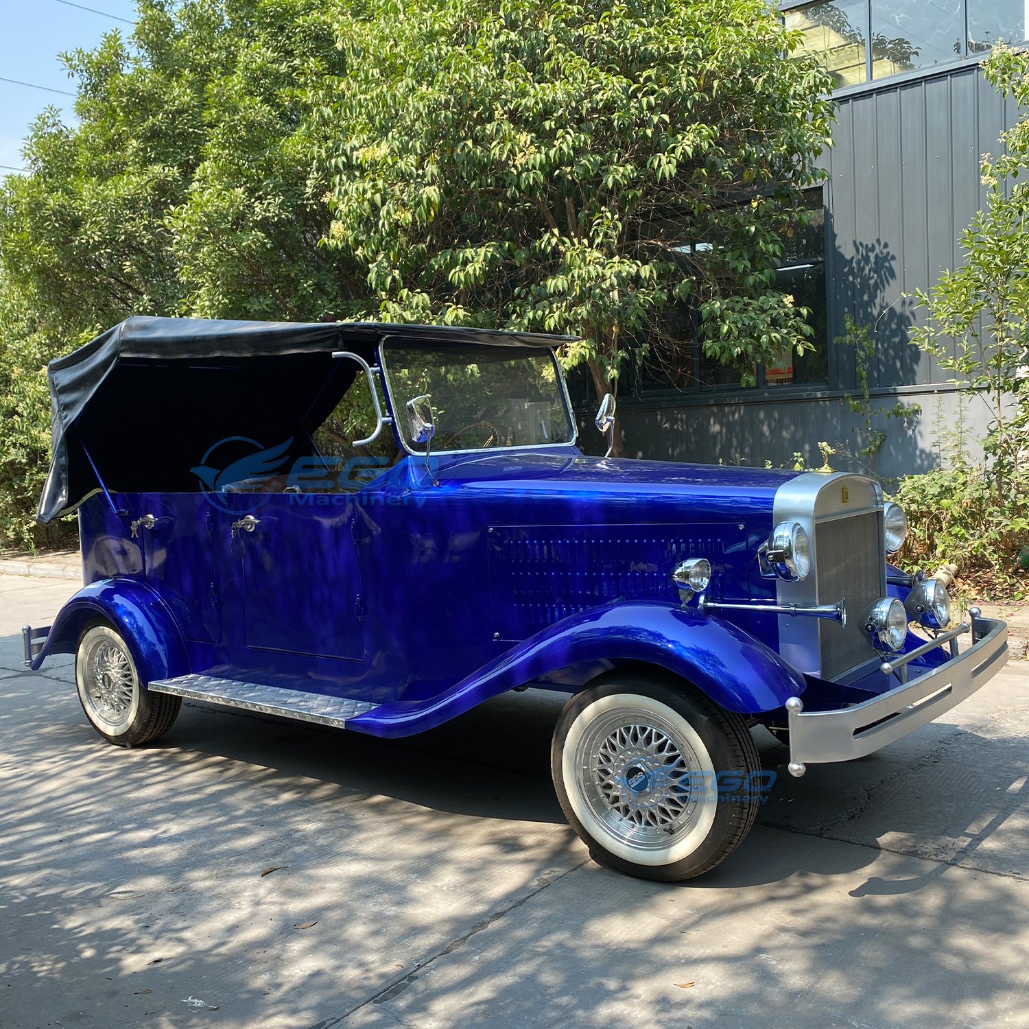 Four Wheel Classic Electric Vintage Car/High Quality 5 Seats Classic Retro Car/5 Seats Antique Retro Vintage Car for Sale