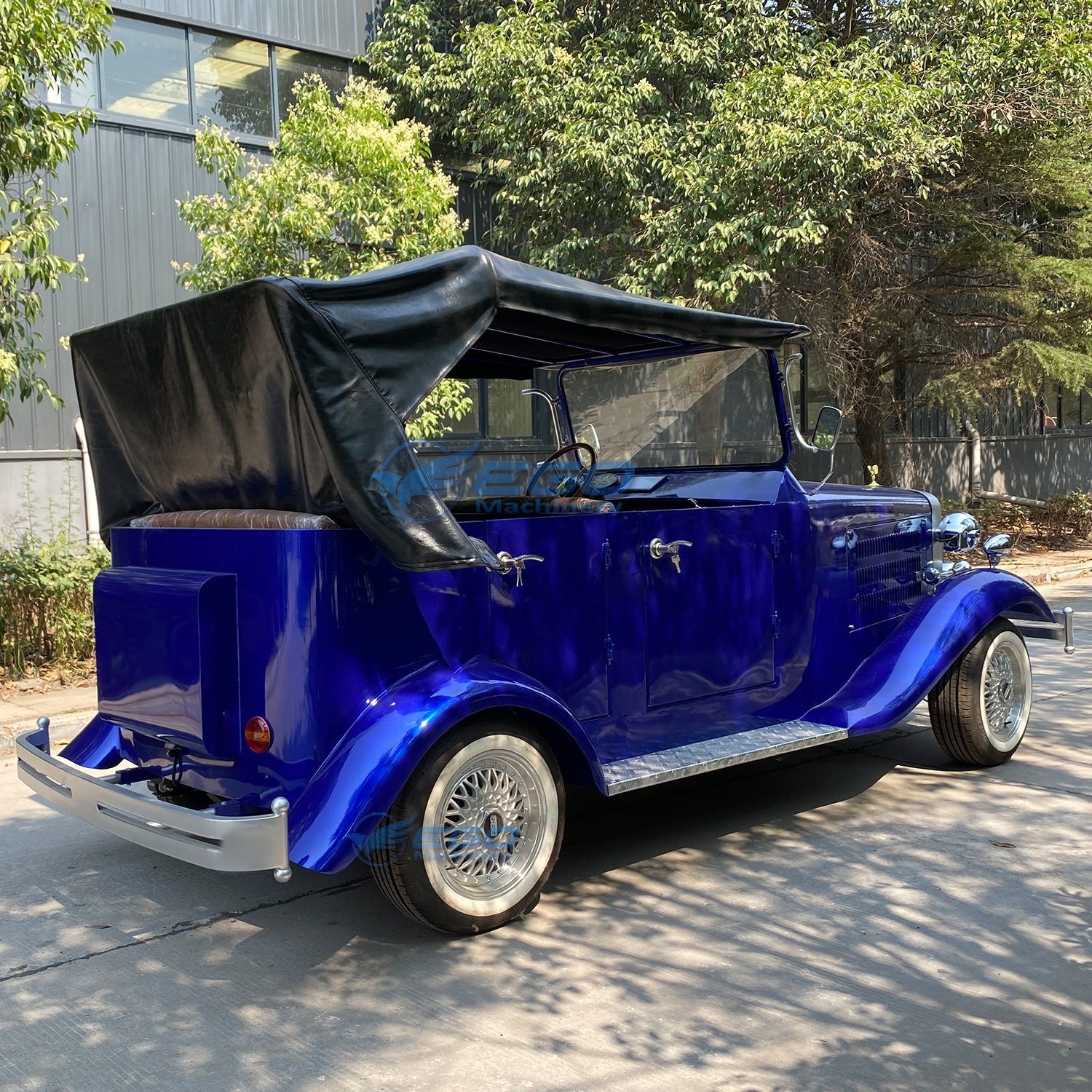 Four Wheel Classic Electric Vintage Car/High Quality 5 Seats Classic Retro Car/5 Seats Antique Retro Vintage Car for Sale