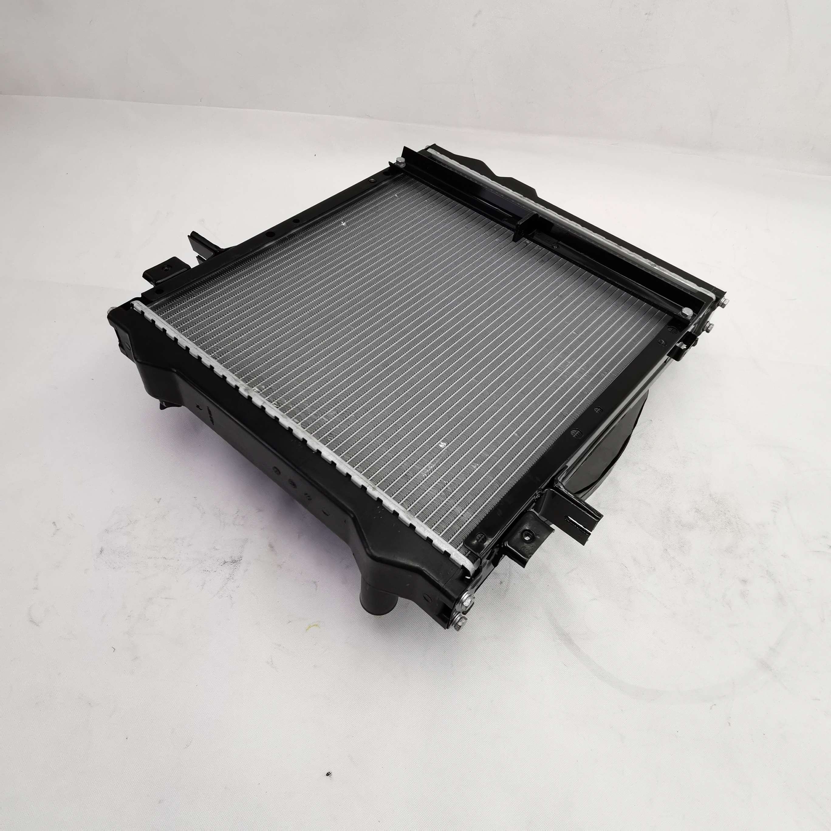 Foton Truck Parts Radiator with air Shield Assembly FL013002014YA0A1764