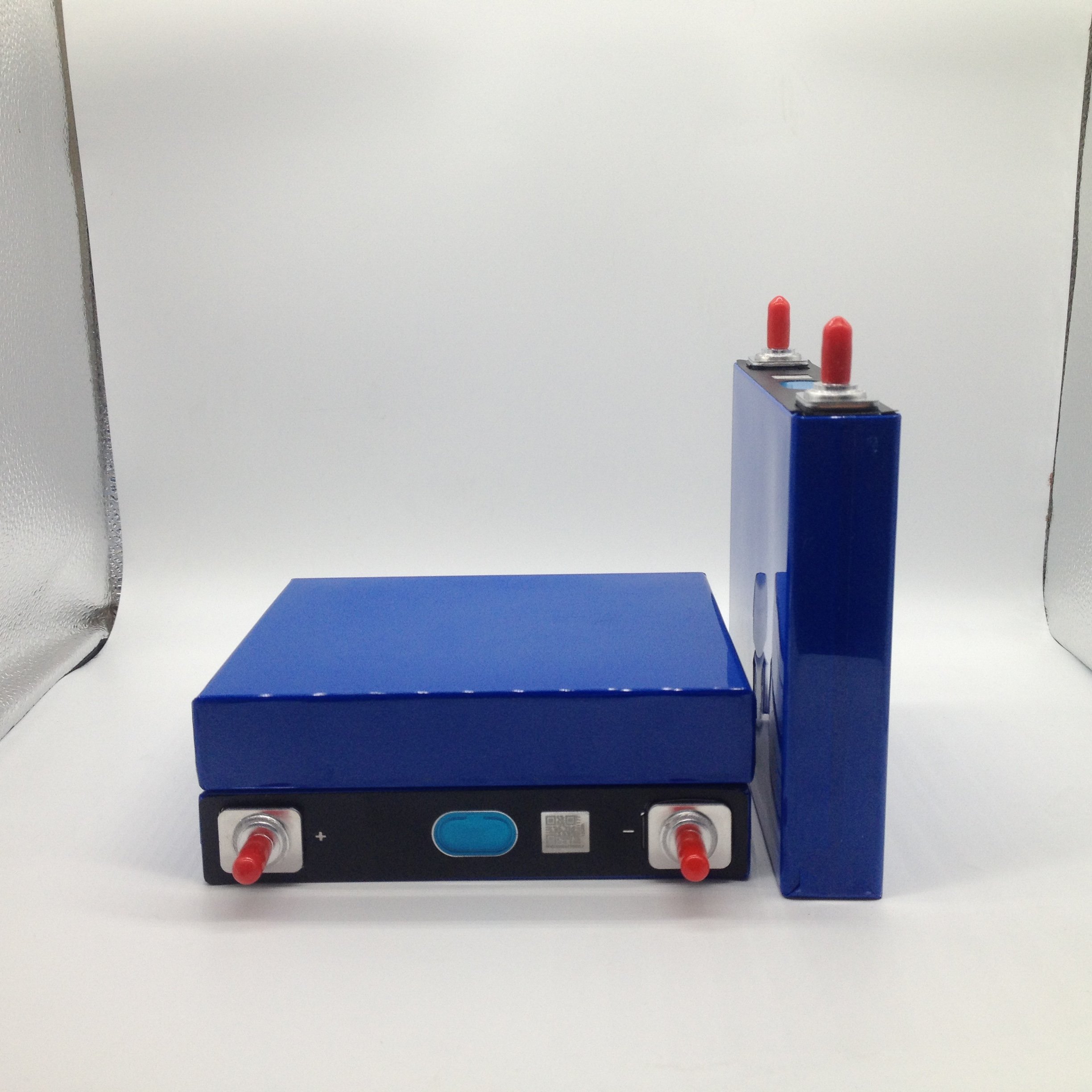 Prismatic Lifepo4 battery 3.2V50AH cell can be welded bolts and equipped accessories nuts and bus bars