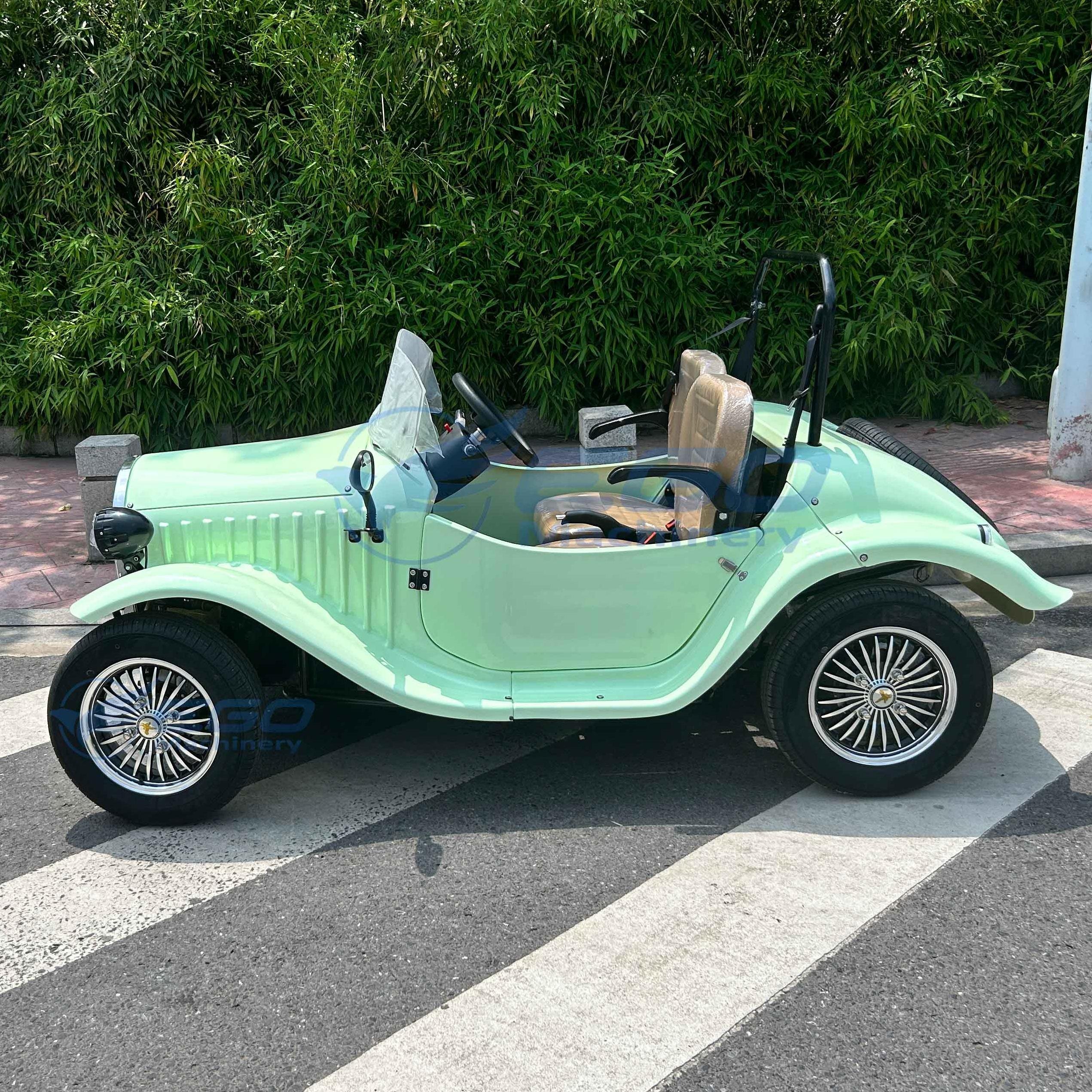 CE Manufacturers Solar Retro Electric Mini Four-wheel Classic Car Scenic Tour Car Classic Bus 2 Seat Antique Car