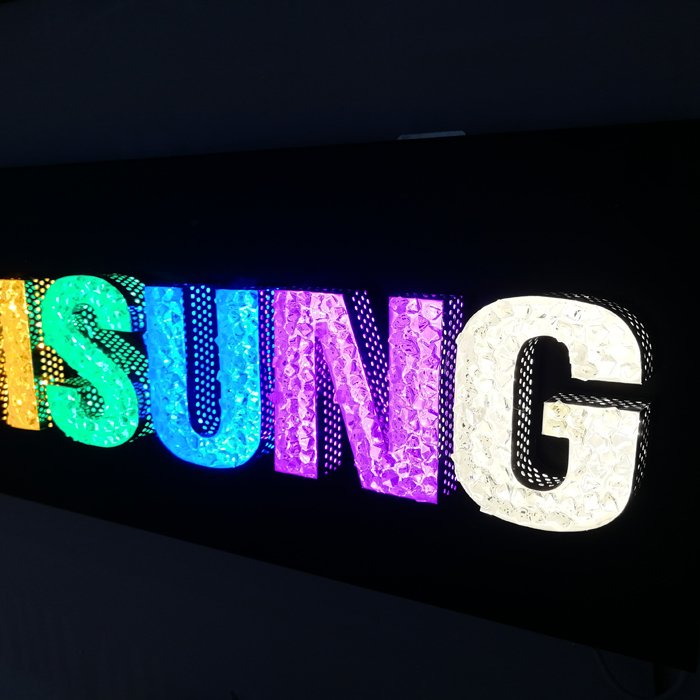 Diy Outdoor Diamond Face Led Edge Lit Punching Holes Lighting Letter Sign 3D Side Illuminated Advertising Signage