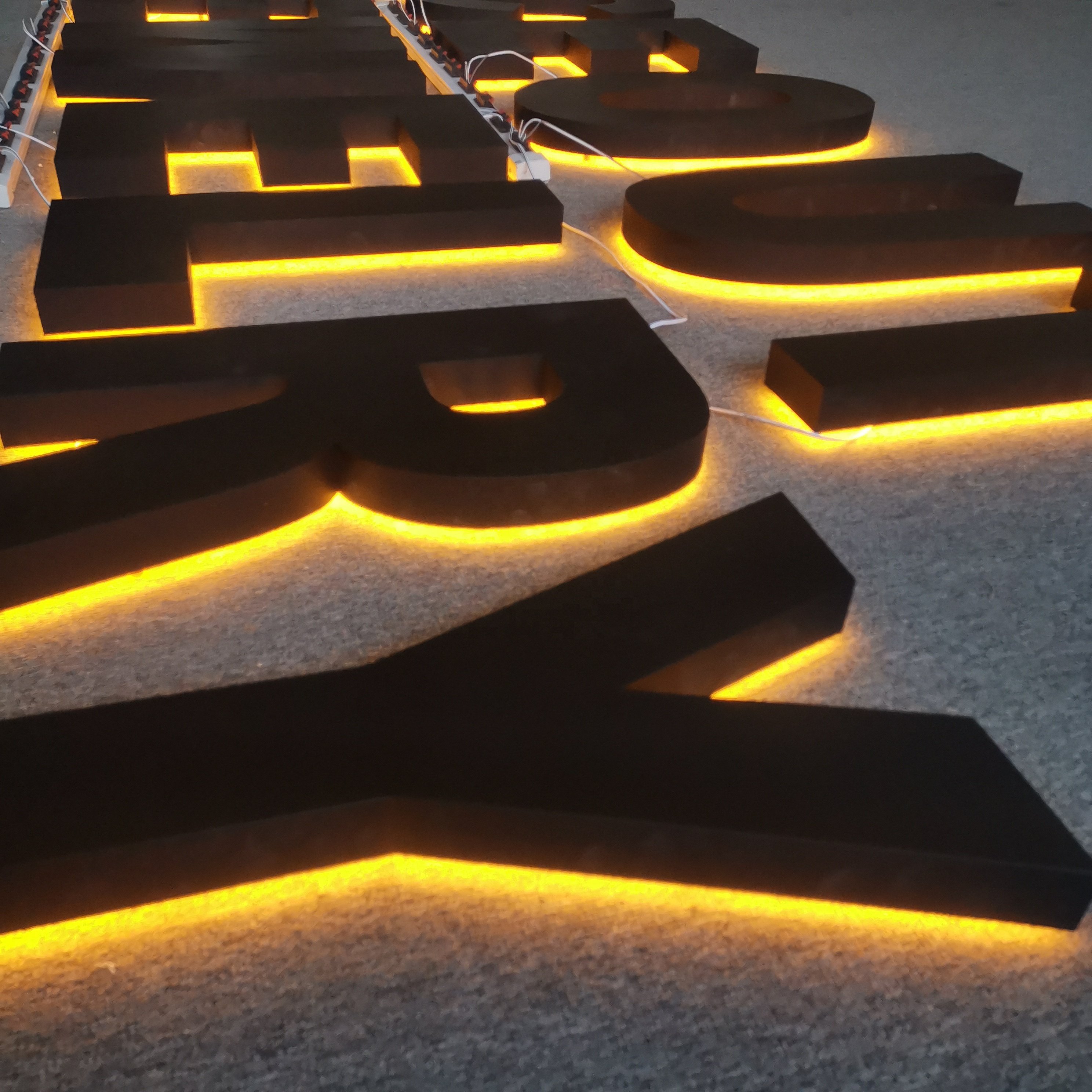 High Quality 3D Metal Back Lighted logo Signs Led Lumi Backlit Stainless Steel Channel Letters Back Lit Led Sign