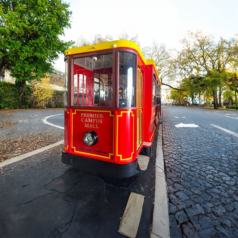 Tram Lithium Battery Powered Electric Tire Wheel or Rail Tram Amusement Park Facilities for Adults and Children