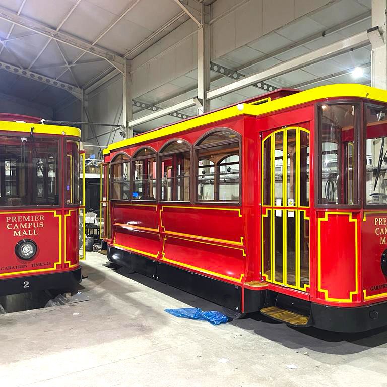 Tram Lithium Battery Powered Electric Tire Wheel or Rail Tram Amusement Park Facilities for Adults and Children