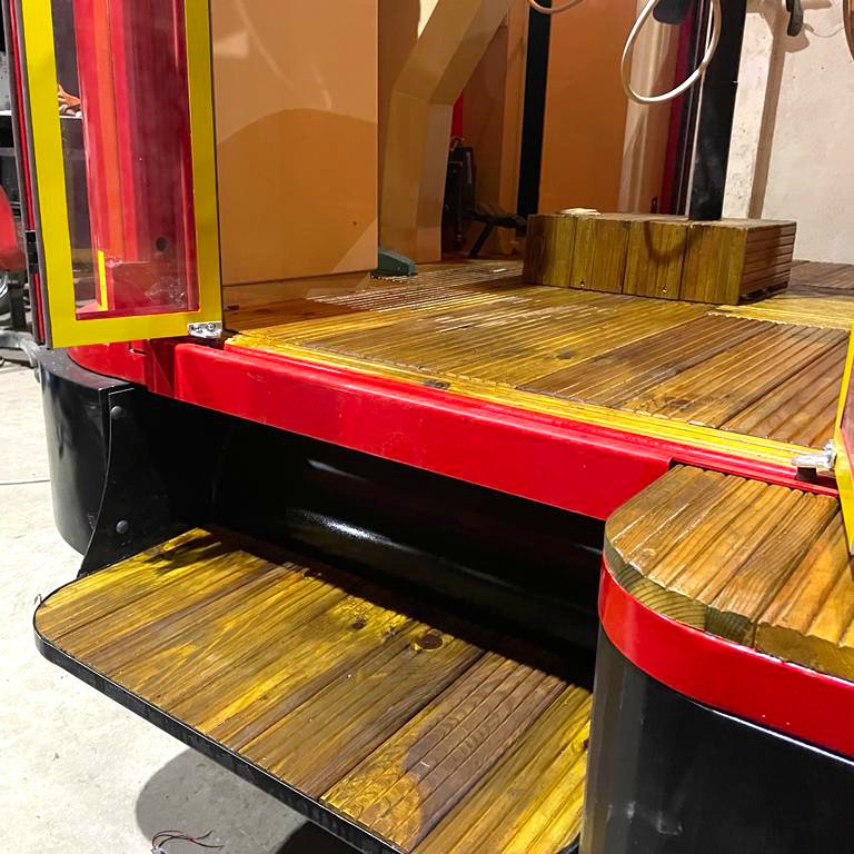 Tram Lithium Battery Powered Electric Tire Wheel or Rail Tram Amusement Park Facilities for Adults and Children