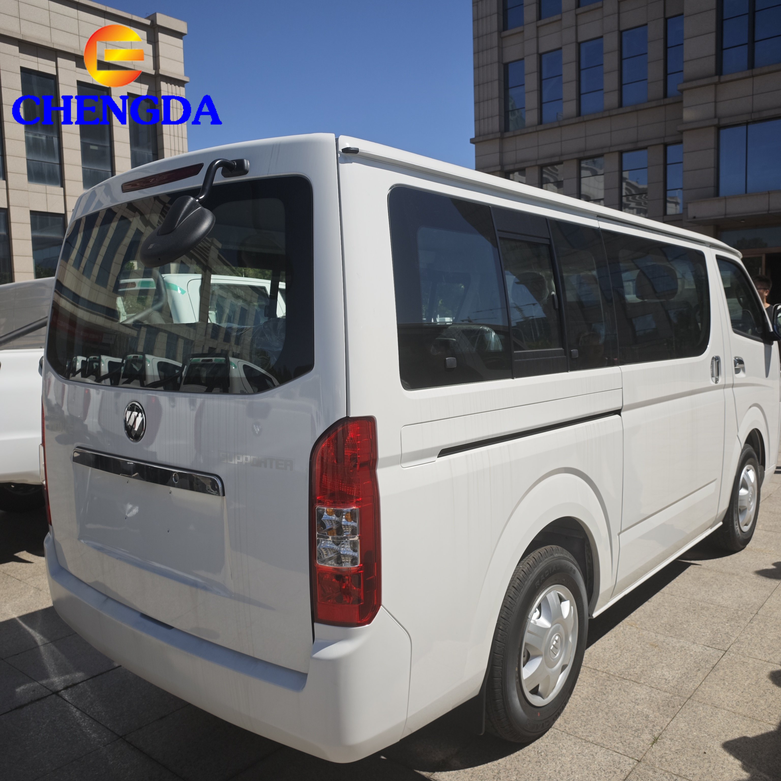 Chengda Factory Price New Used Foton Mini Bus 2 3 5 Ton Minibus 16 Seats Box Van Truck Diesel Electric Van Cargo