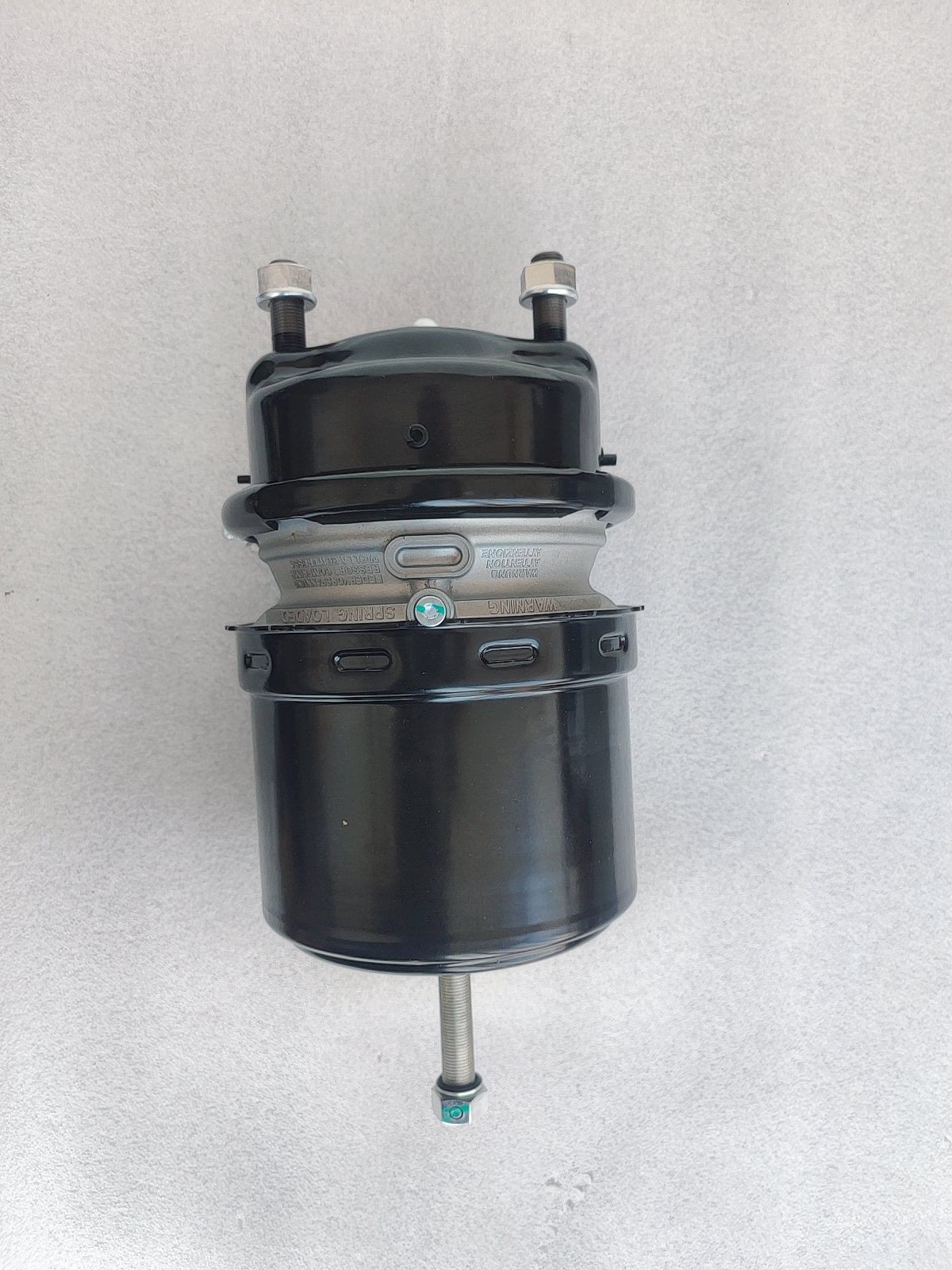 Universal Right Spring Brake Chamber for Buses Model KC 3530 060 319 0