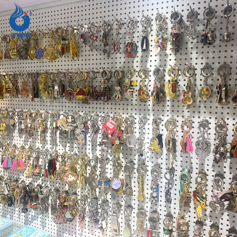 Wholesale Customized Keychain Key Chain Accessories Metal Keychain 3d Custom Keychains Travel Souvenirs Gift Alloy Key Chain