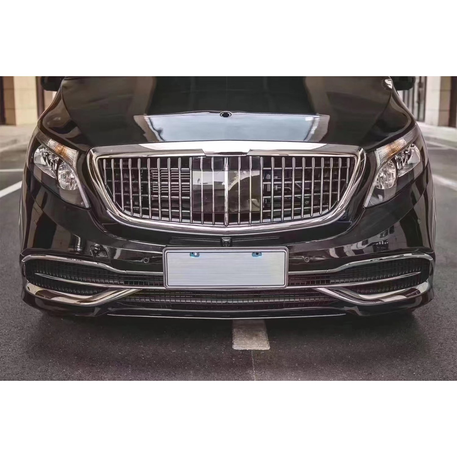 Mercedes V-Class/Sprinter Luxury Body Kit Premium Rear Bumper with Business-Style LED Light Premium Exterior Accessories