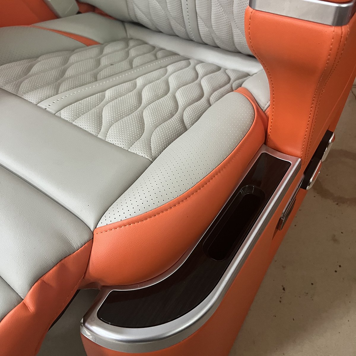 OTW-AV Heated Car Seats Massage Electric Vip Bus Seat Car Chair for Car for toyota Hiace coaster Majesty Viano