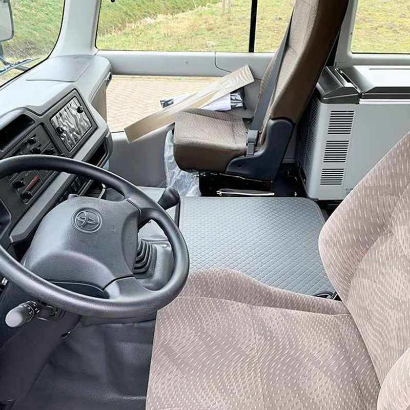 Best Condition Japan Coaster Minibus 30 Seats Used Bus