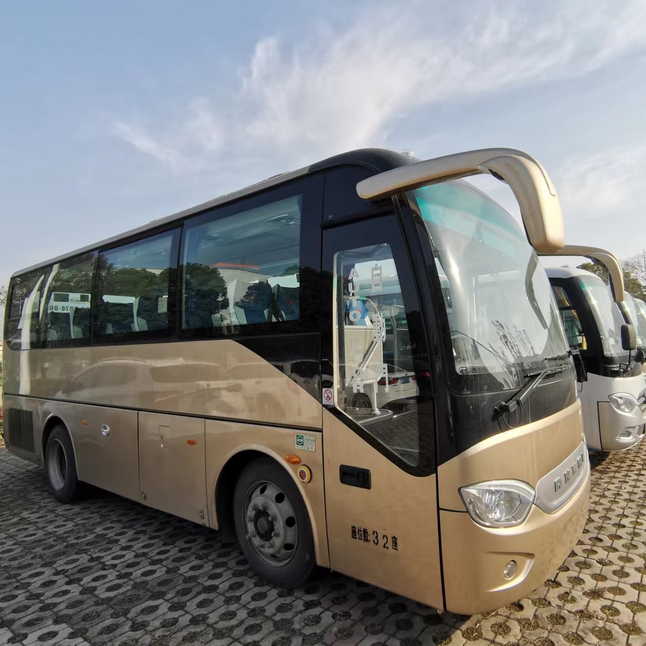 Ankai coach Bus ZF Transmission Cummins diesel Engine
