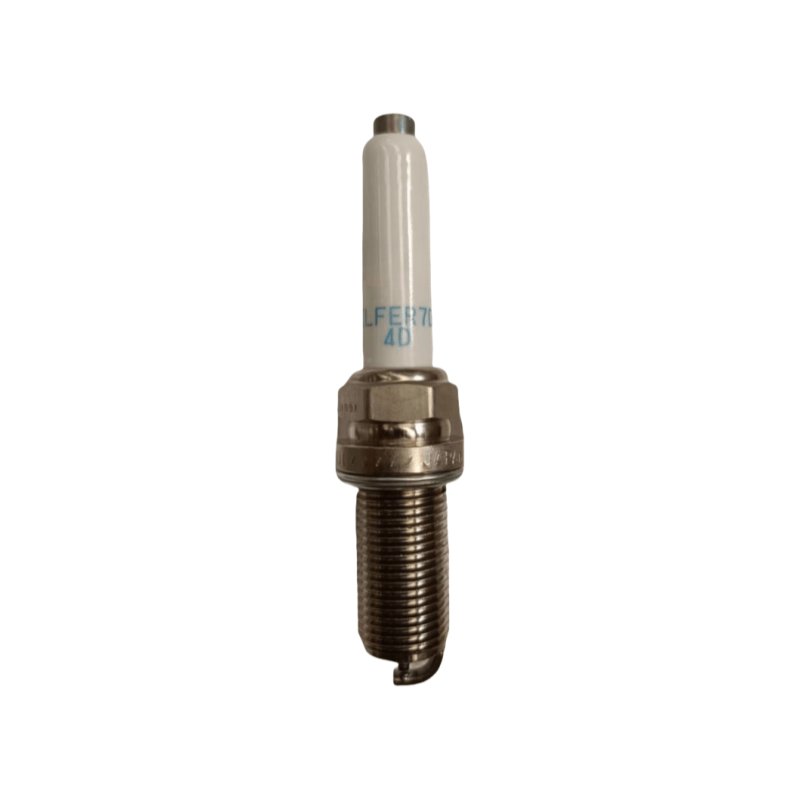 Sinotruk Howo T7H SITRAK C7H Spare Parts Natural Gas Engine Spark Plug 202V25923-0001 202V25923-0005 Japan Spark Plug for Man