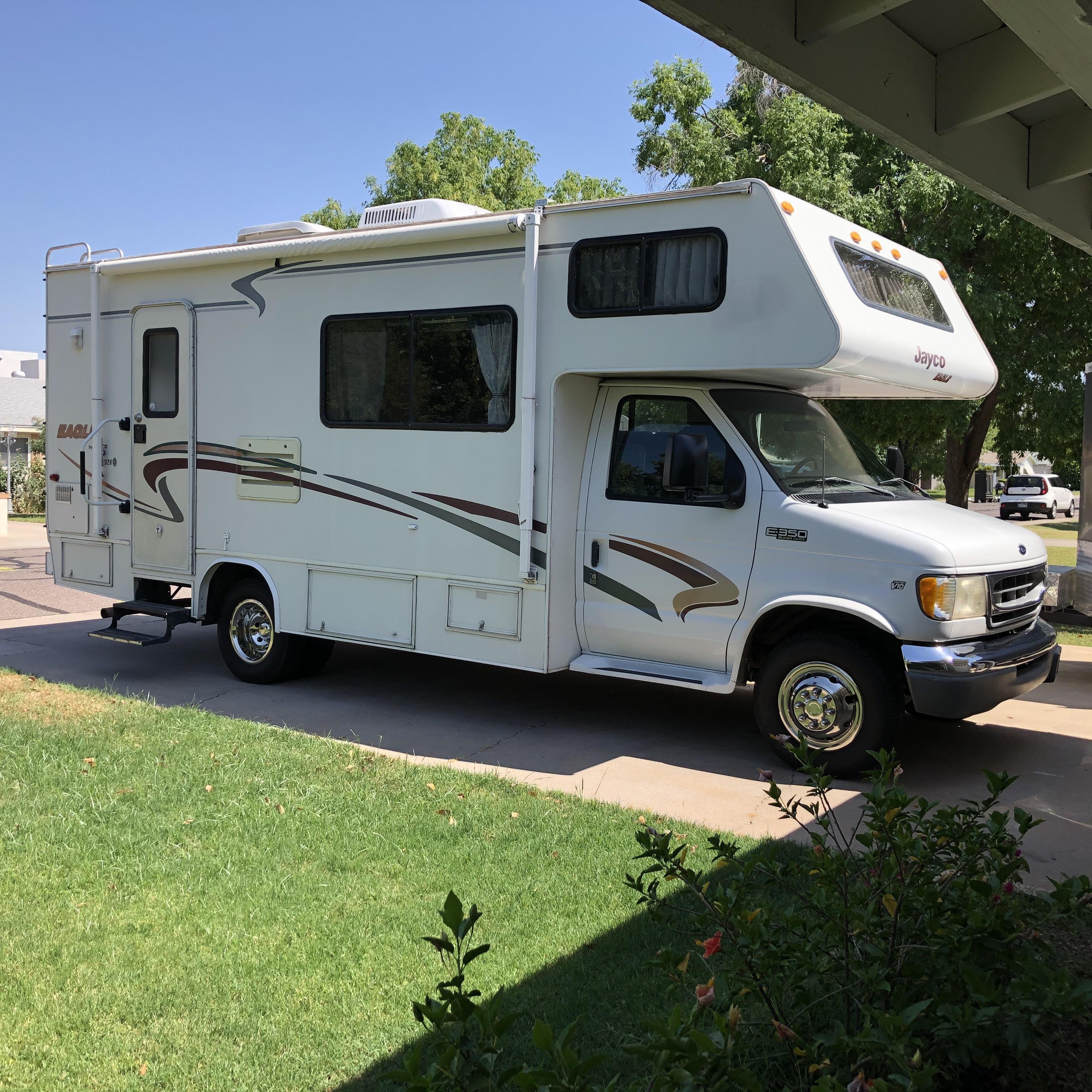 Durable Mini 4WD Outdoor Camping Mobile Home Trailers RV for Road Travel & Outdoor Adventures Caravan Motorhome Cheap Price